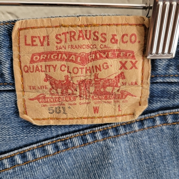 Levi's 501 Cut Off Shorts Size 31 - Picture 2 of 6